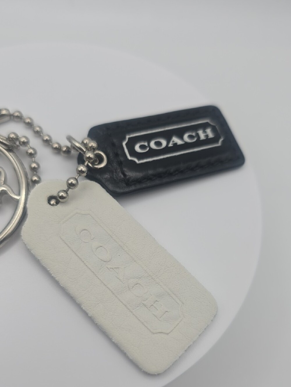 Coach Silver Script Ring W/ Black/White Hang Tags Keychain/Bag Charm (EUC)🤍🖤 - Picture 5 of 6